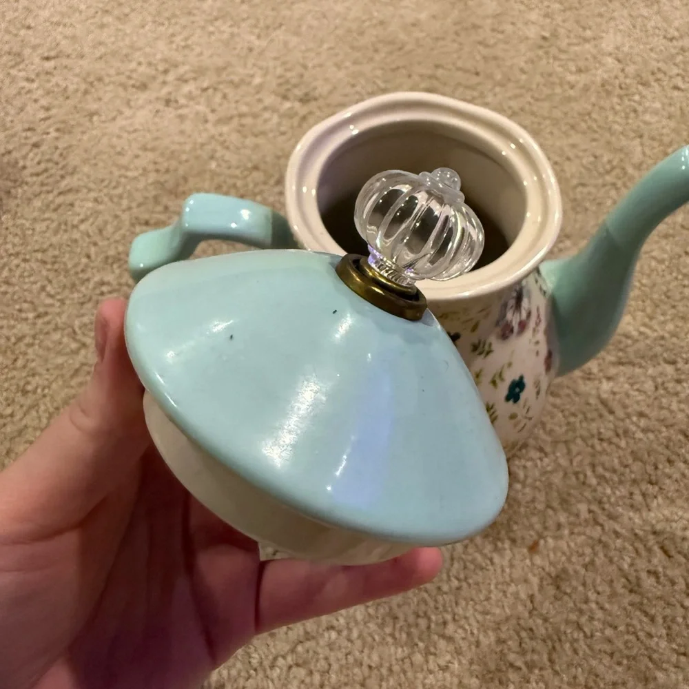 The Pioneer Woman Tea Pot - Picture 2 of 4